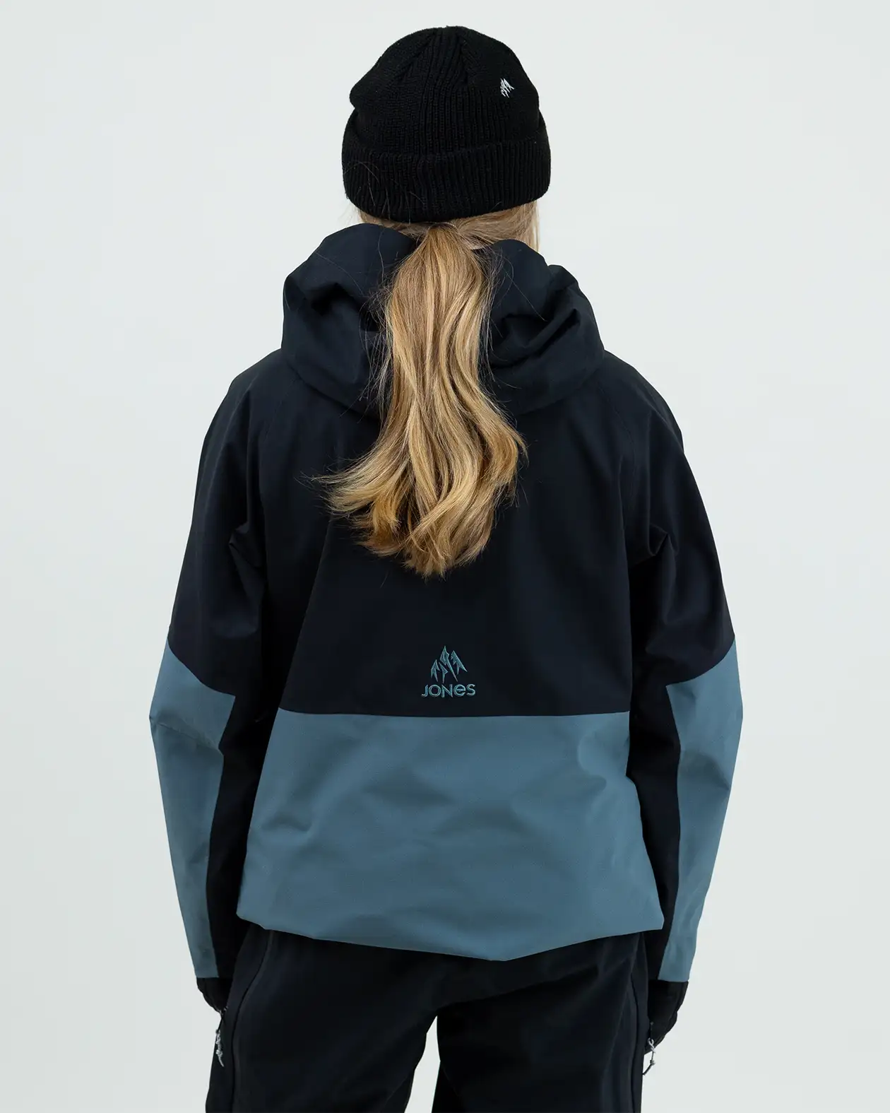 Women’s MTN Surf Recycled Anorak - Image 15